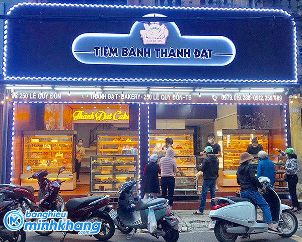 bang-hieu-tiem-banh-9