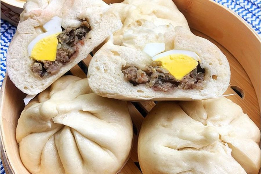 Bánh bao nhân thịt, chế biến món bánh từ bột mì và trứng truyền thống