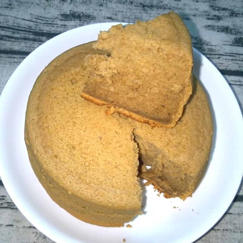 Bánh bông lan cà phê thành phẩm mềm xốp, thơm lừng và hấp dẫn