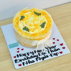 Bánh bông lan trứng muối hình 4 lá may mắn cho tiệc sinh nhật