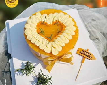Bánh bông lan trứng muối phủ chà bông và phô mai
