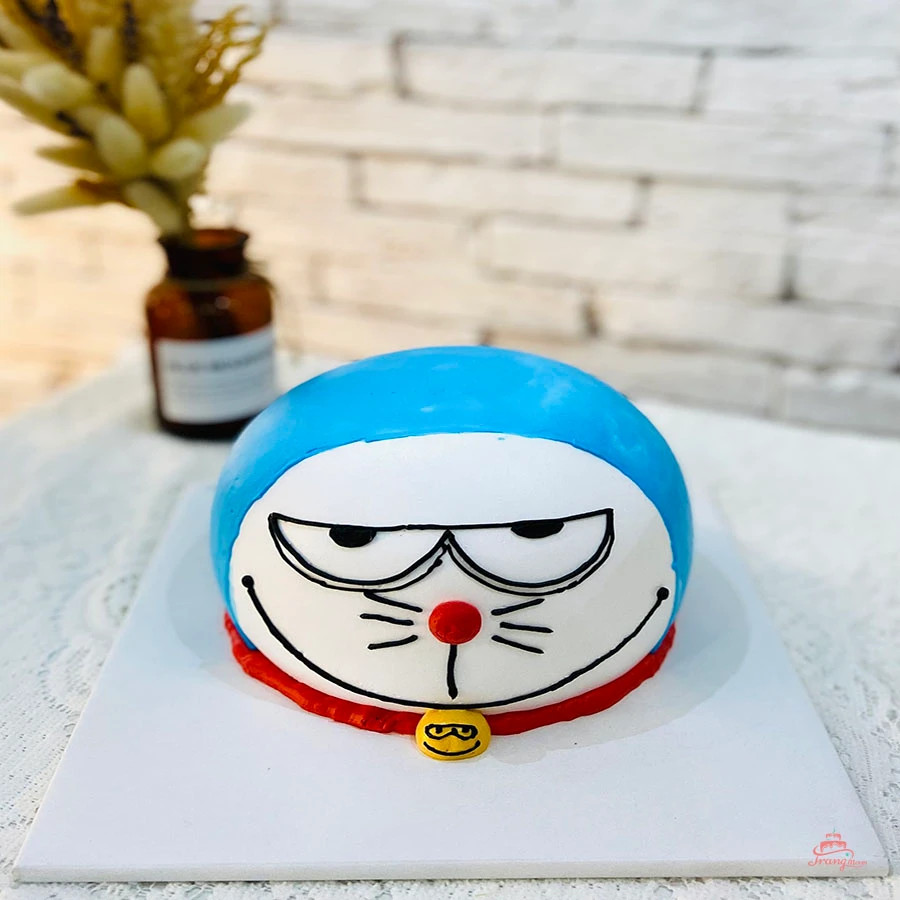 bánh gato xanh dương với hình Doremon đáng yêu