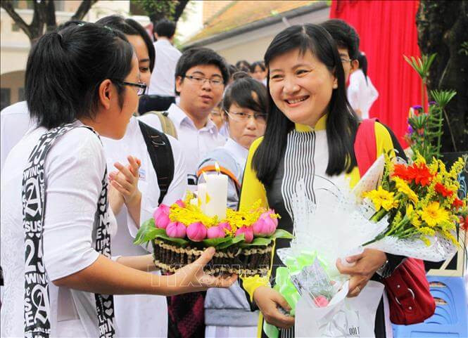 bánh kem 20 11 kỷ niệm ngày Nhà giáo