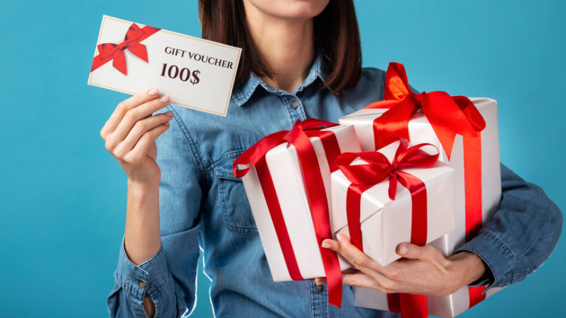 bánh kem chia tay đồng nghiệp voucher quà tặng