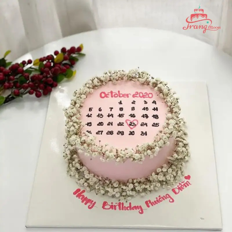 Bánh kem màu hồng phong cách Hàn Quốc với hoa nhỏ