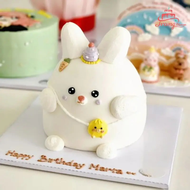 Bánh kem màu trắng hình gấu đáng yêu