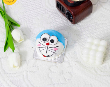 Bánh kem mini hình Doraemon dễ thương, mang niềm vui bất ngờ dịp Valentine