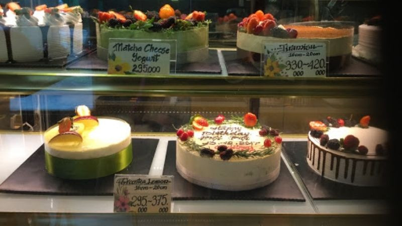 Bánh kem nghệ thuật phong cách Châu Âu tại Dolce Vita, mang đến hương vị độc đáo cho tiệm bánh kem quận 7