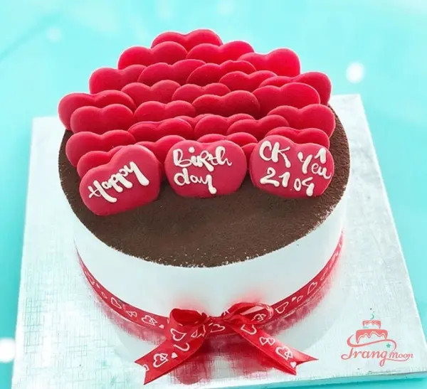 bánh kem tặng chồng yêu hiện đại với tone màu tối lịch lãm