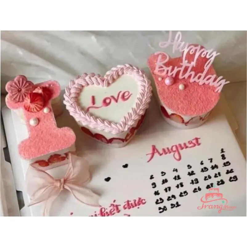 Bánh kem trái tim đẹp với dòng chữ I Love You ngọt ngào