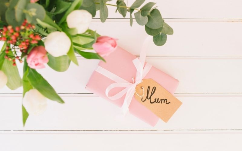 bánh kem và lời chúc sinh nhật mẹ