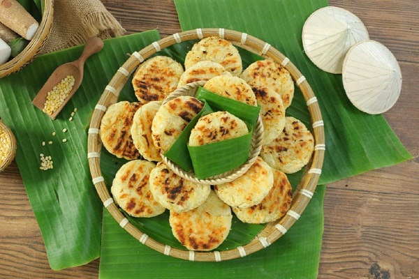 Bánh khoai mì nướng than thơm ngon, béo bùi
