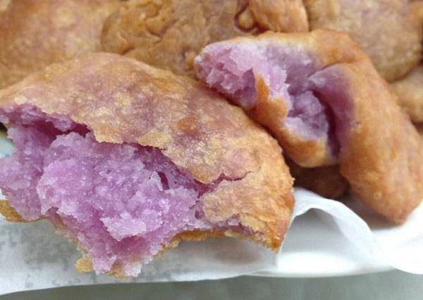Bánh khoai mỡ chiên vàng giòn, hấp dẫn trên đĩa