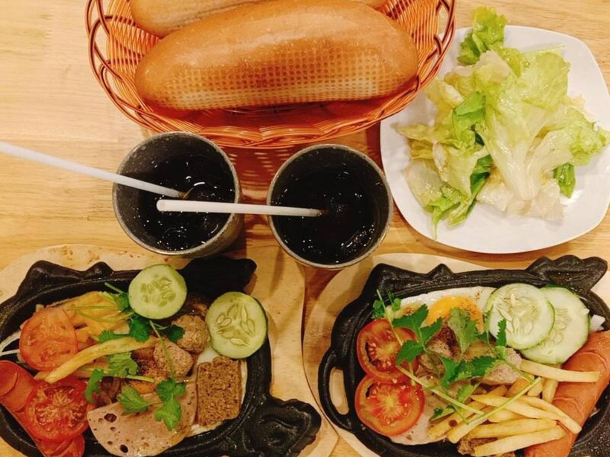 Bánh mì chảo 369 Đà Lạt với nhiều lựa chọn cho thực khách