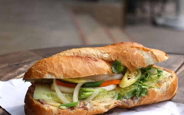 Bánh mì đặc biệt