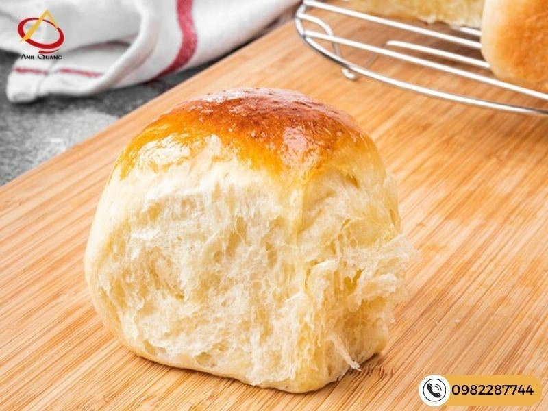 Bánh mì mới ra lò từ nồi cơm điện