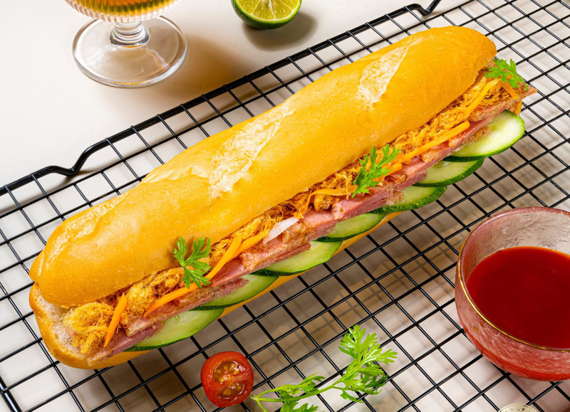 Bánh mì que giòn rụm thơm ngon