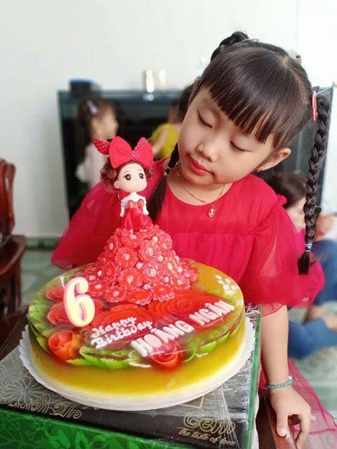 Bánh sinh nhật rau câu chủ đề chuột Minnie cho bé gái