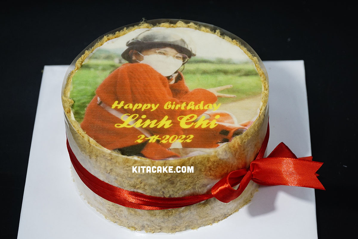 Bánh sinh nhật trứng muối in hình với lời chúc Happy birthday Linh Chi