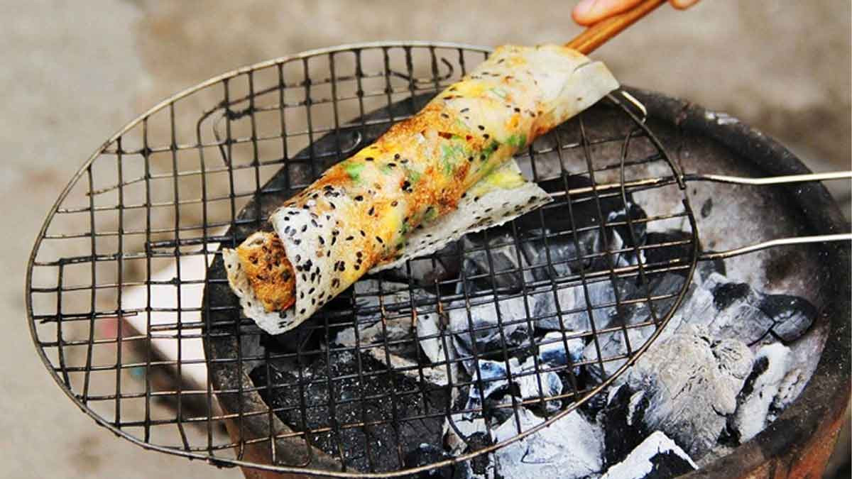 bánh tráng nướng than đã hoàn thành
