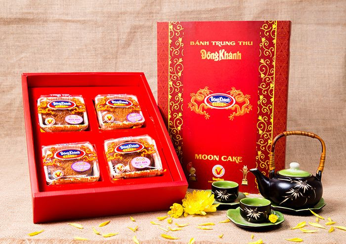 Bánh trung thu Đồng Khánh - Bông Lúa Vàng, thương hiệu gắn liền với tuổi thơ.