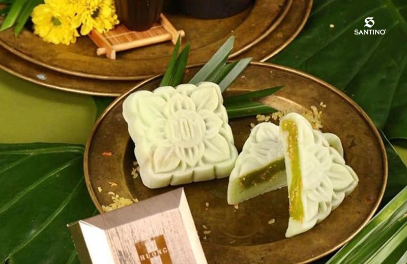 Bánh trung thu nhân cốm dừa thơm mát