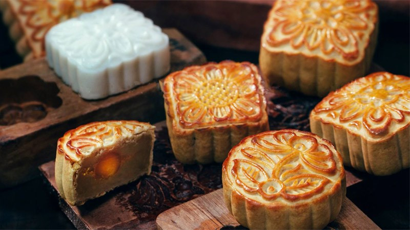 Bánh Trung Thu tự làm tại nhà với nguyên liệu tự nhiên