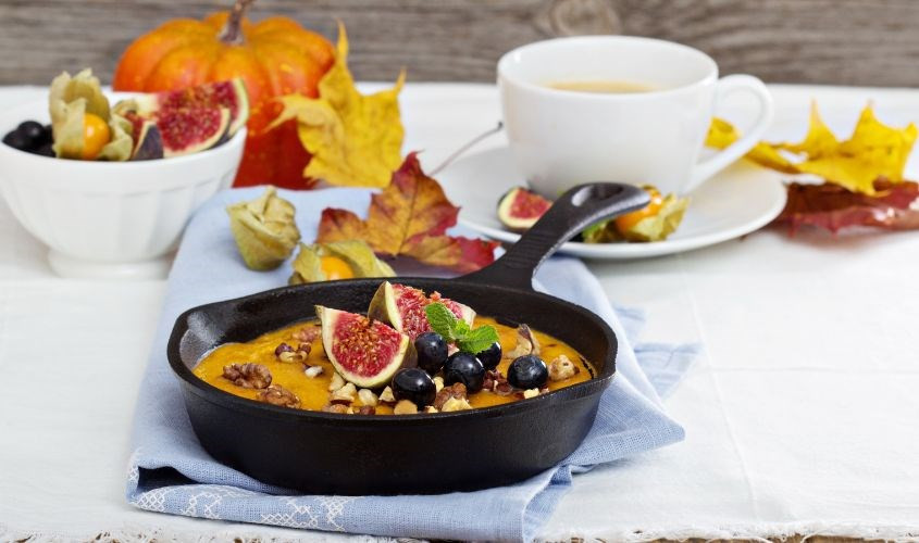 Bánh yến mạch bí đỏ trứng gà mềm thơm, bổ dưỡng cho bữa phụ của bé