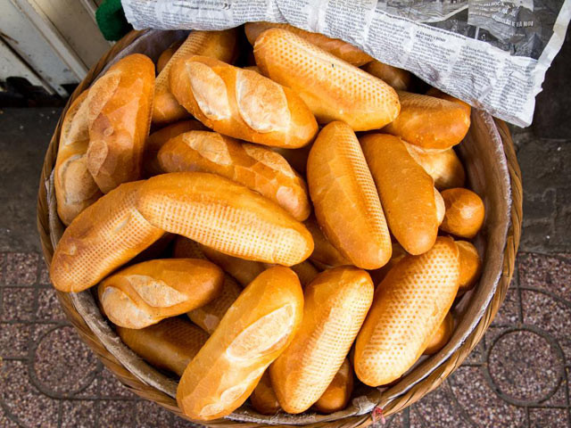 Biểu đồ minh họa giá trị dinh dưỡng bánh mì và lượng calo của từng thành phần