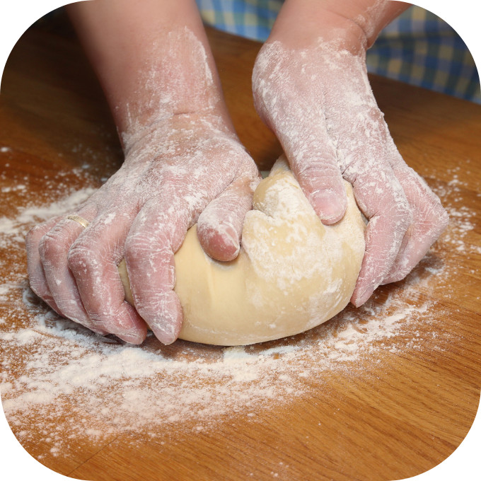 Bột mì chuẩn bị làm bánh canh