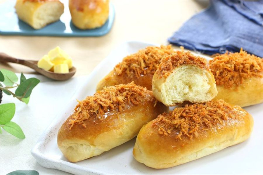 Cách làm bánh mì chà bông từ bột mì và trứng thơm ngon
