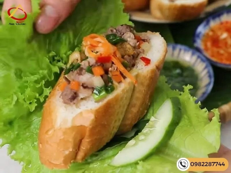 Cách thưởng thức bánh mì hấp ngon