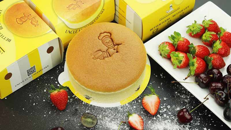 Chiếc bánh sinh nhật phô mai rất đẹp mắt từ Uncle Lu's Cheesecake quận 10