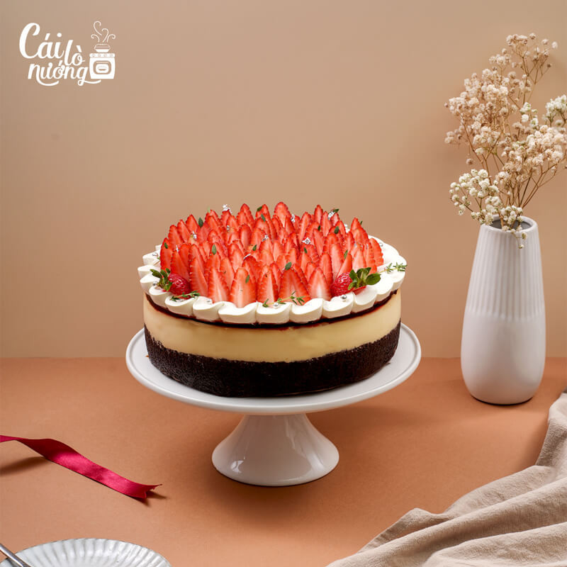 Flan Gato Dâu tươi mát, bánh kem quận 1 với sự kết hợp hài hòa.