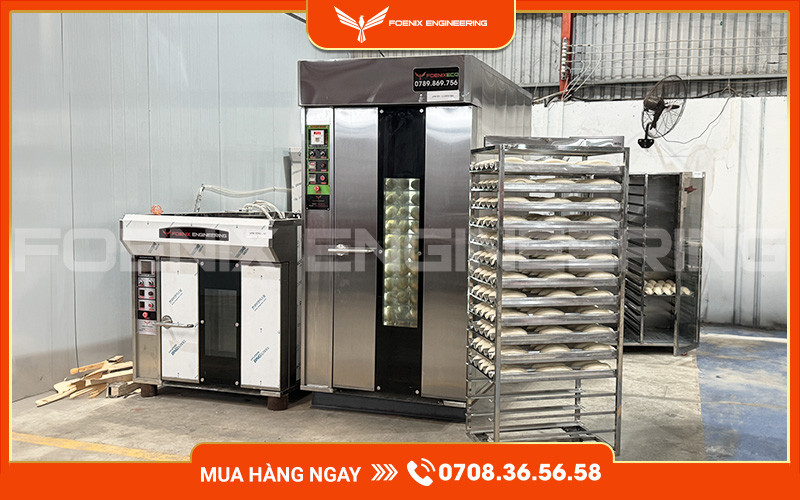 Hệ thống máy móc hiện đại hỗ trợ hiệu quả cho việc mở lò bánh mì