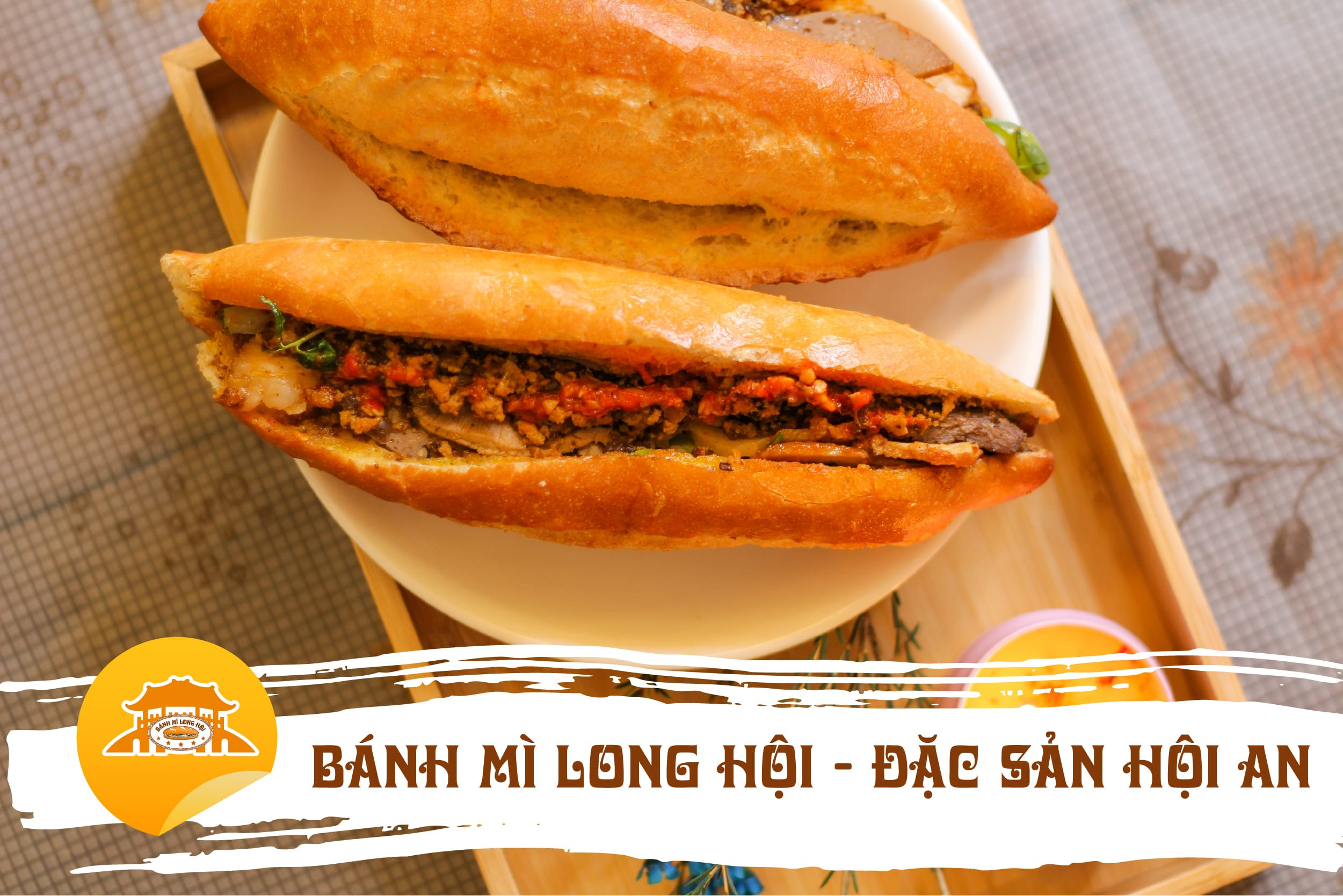 Hình ảnh chiếc bánh mì Hội An hấp dẫn với nhân đầy đặn
