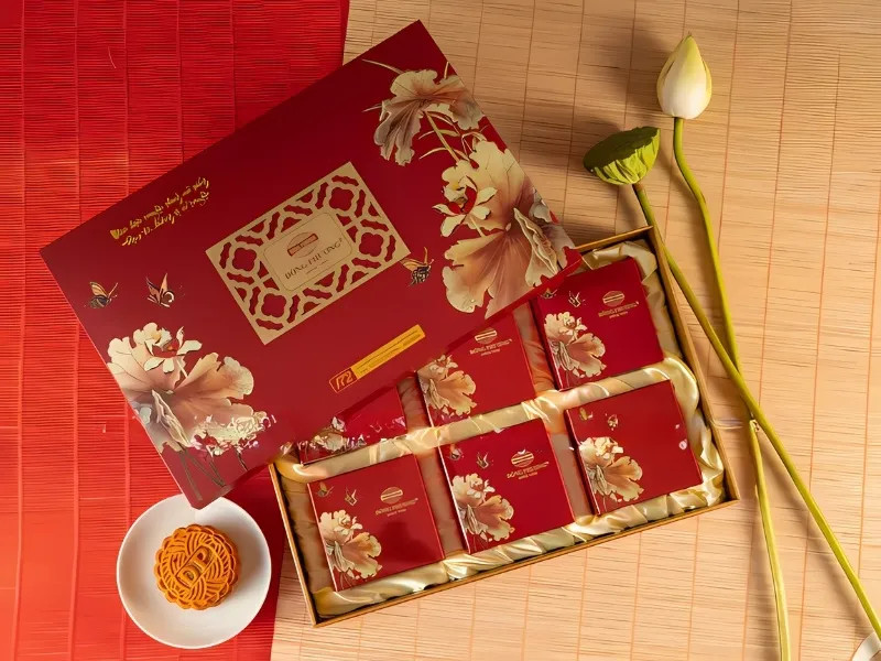 Hộp bánh trung thu Đông Phương Sen Cổ thể hiện sự thanh cao