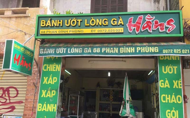 Không gian bình dị của quán bánh ướt lòng gà Hằng 68 tại Đà Lạt