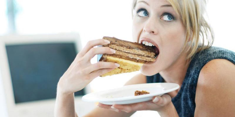 Kiểm soát khẩu phần bánh bông lan để giữ dáng
