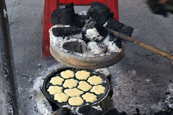 Kỹ thuật nướng bánh thuẫn bằng than hoa