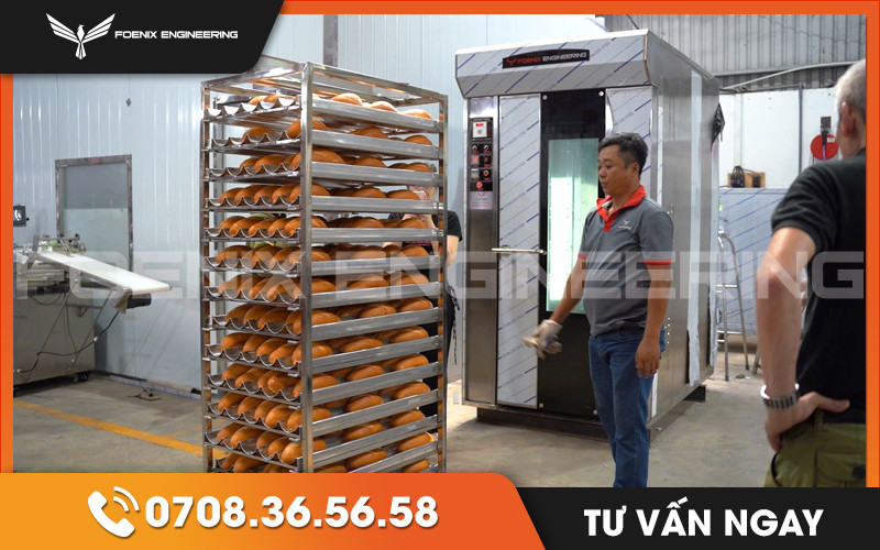 Lò nướng chuyên dụng giúp tạo ra vỏ bánh mì đặc ruột giòn rụm và ruột mềm xốp