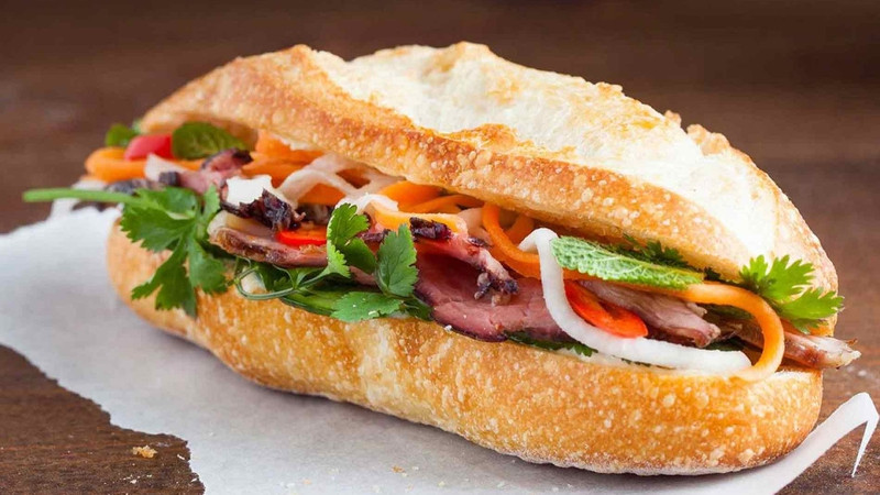 Lợi ích sức khỏe khi ăn bánh mì nguyên hạt, giảm cân, kiểm soát calo bánh mì.