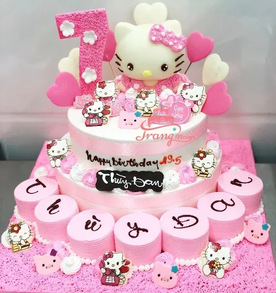 Mẫu bánh kem Hello Kitty đẹp 2 tầng sang trọng, phù hợp cho tiệc lớn