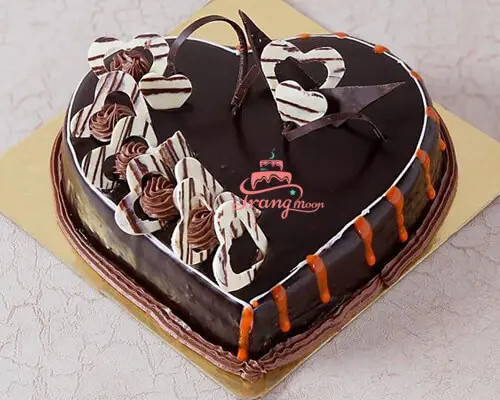 Mẫu bánh kem trái tim đẹp đơn giản từ socola