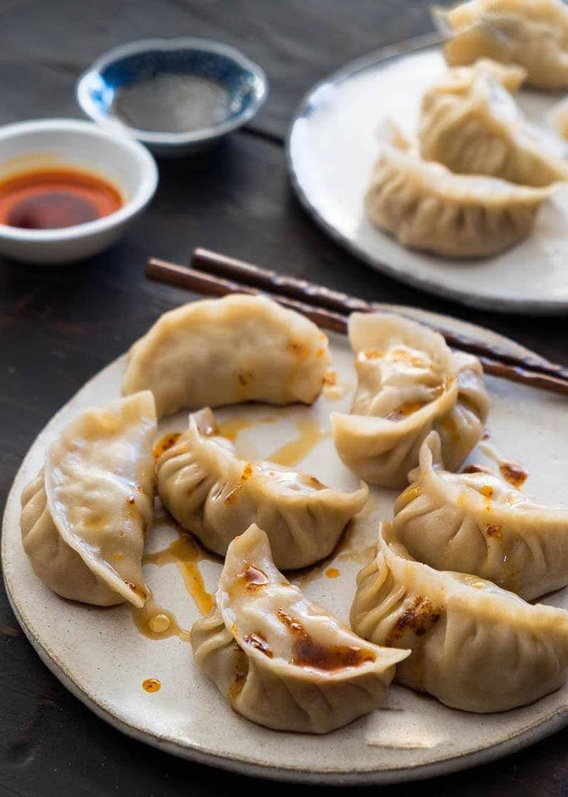 Món sủi cảo đa dạng, vỏ bánh giòn rụm hoặc mềm mượt