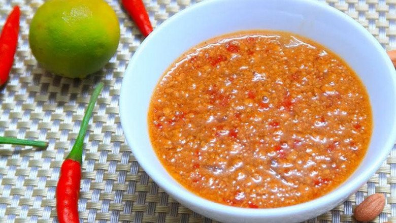 Nguyên liệu chuẩn bị cho món nước chấm gan béo ngậy ăn kèm bánh xèo