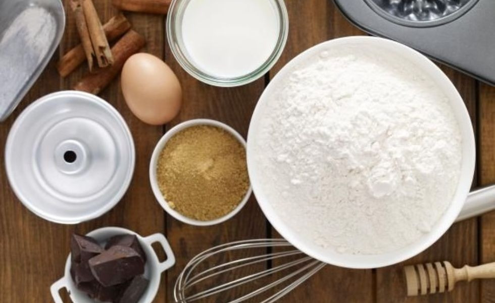 Nguyên liệu làm vỏ bánh gối giòn xốp