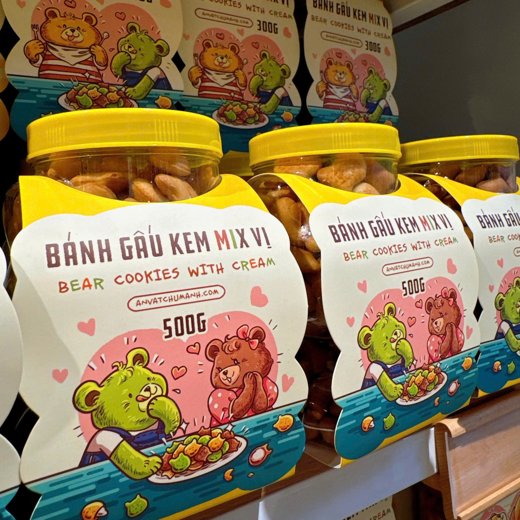 Những chiếc bánh gấu nhân kem đủ màu sắc