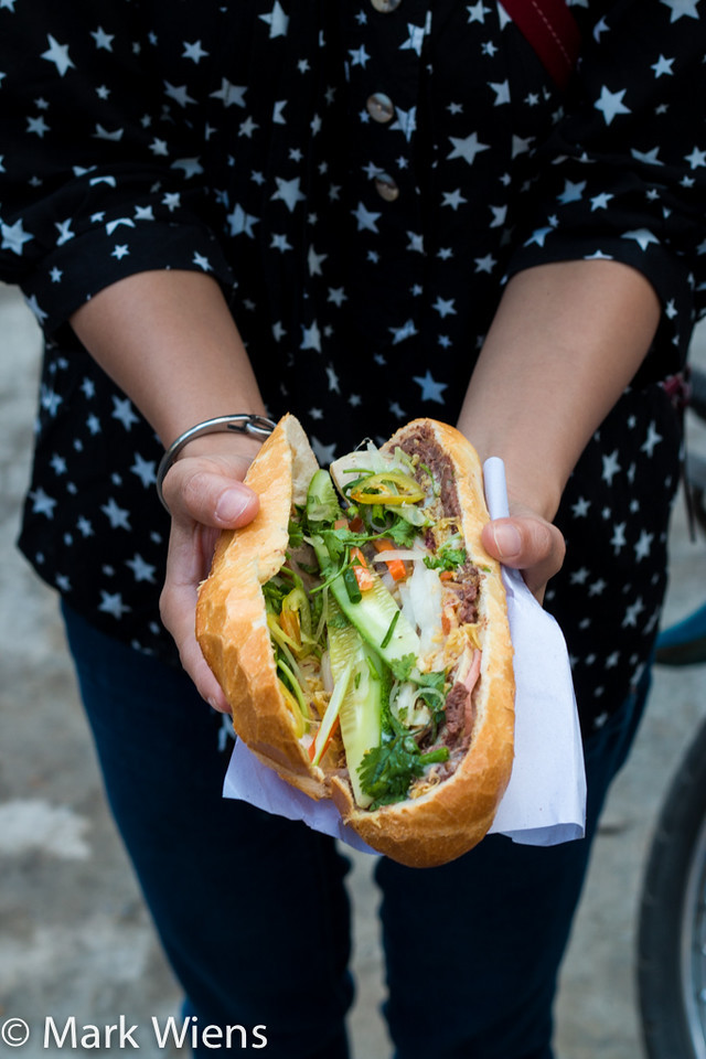 Ổ bánh mì hấp dẫn đang chờ bạn khám phá ở Sài Gòn
