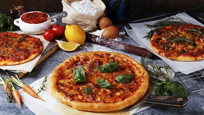 Pizza Hawaii với dứa và thịt nguội chuẩn vị